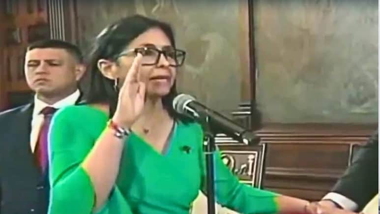 'ह्यूगो शावेज की कसम...', वेनेजुएला में डेल्सी रोड्रिग्ज ने ली अंतरिम राष्ट्रपति पद की शपथ, मादुरो के 'अपहरण' पर अमेरिका को घेरा