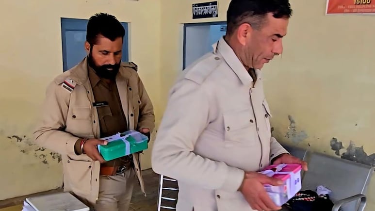 धौलपुर में कार से बरामद हुई 15 किलो चांदी, बीकानेर आईजी की टीम की गुप्त सूचना पर बड़ी कार्रवाई