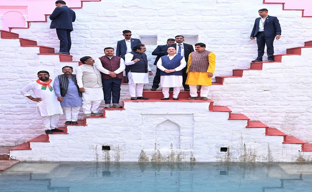जेपी नड्&zwnj;डा MP के जल मंदिर व वीर बावड़ी का दौरा किया, CM मोहन कहा- गोंडवाना साम्राज्य की समृद्ध विरासत