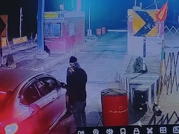 टोल टैक्स पर बवाल: उज्जैन के चकरावदा टोल पर कार सवारों ने कर्मियों को पीटा, युवक पर चाकू से हमला, CCTV वायरल&nbsp;