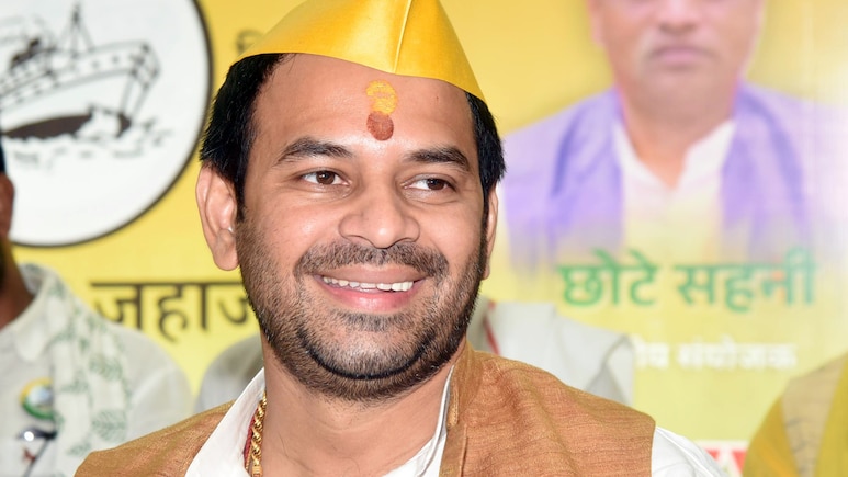 पंखा, AC से लेकर कुर्सी-सोफा तक, सब गायब... तेज प्रताप यादव ने खाली किया सरकारी बंगला तो BJP ने लगाए आरोप