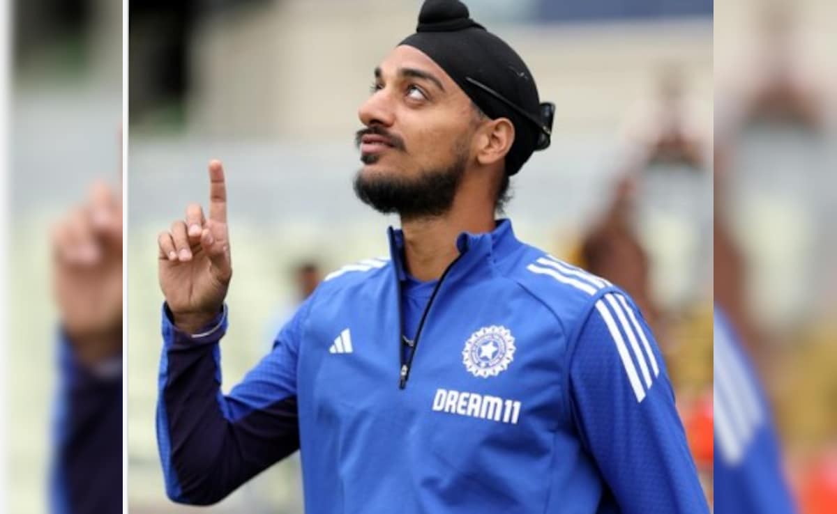 Ind vs Nz 1st ODI: यह टीम प्रबंधन का शौक बन चुका,  XI से बाहर रखे गए अर्शदीप तो बुरी तरह भड़के फैंस