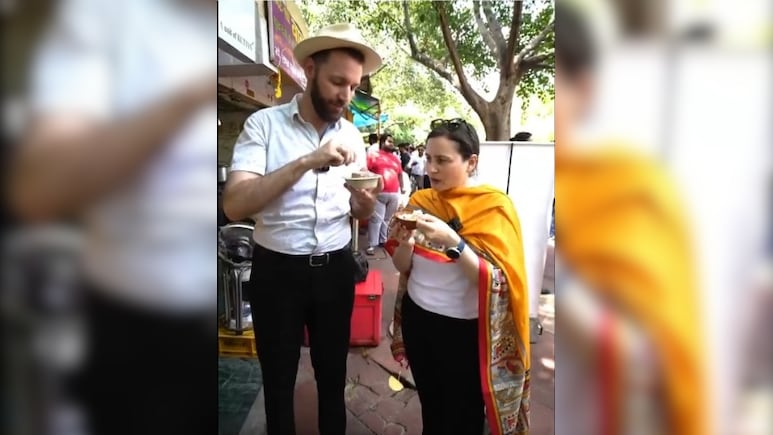 दिल्ली के स्वाद के कायल हुए इजरायली डिप्लोमेट गाइ निर, रसमलाई खाते ही क्या बोलें यहां देखें वीडियो