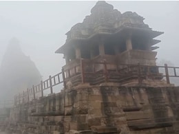 बुंदेलखंड में आज ऑरेंज अलर्ट: खजुराहो, नौगांव, कोहरे की आगोश में डूबा, ग्रेनाइट की चट्टाने बनी भीषण ठंड का बड़ी वजह