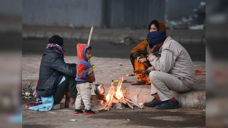 धूप भी बेअसर! दिल्ली-NCR में अभी और कपकपाएगी ठंड, पढ़ें मौसम विभाग का पूरा अपडेट