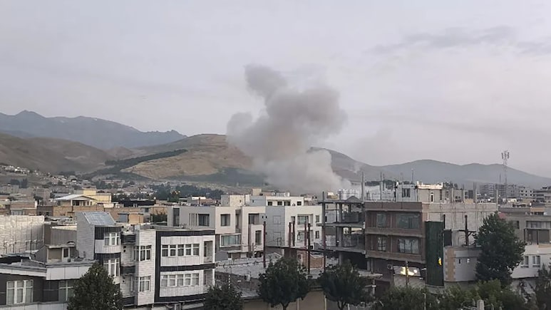 लेबनान में इजरायल की एयर स्ट्राइक, 10 की मौत की खबर; हिज्बुल्लाह का सीनियर कमांडर भी मारा गया