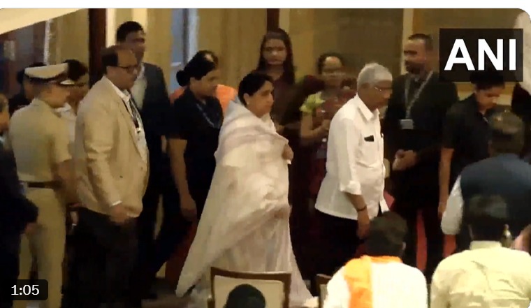 LIVE: थोड़ी देर में डिप्टी CM पद की शपथ लेंगी सुनेत्रा पवार, लोक भवन में तैयारियां पूरी