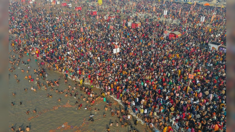 4 करोड़ 52 लाख... मौनी अमावस्या पर प्रयागराज माघ मेले में उमड़ा श्रद्धालुओं का भारी सैलाब, देखें ड्रोन तस्वीरें