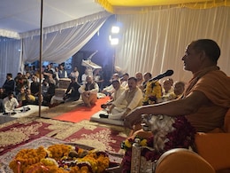 माघ मेले में संतों को गंगा स्नान से रोकने पर भड़के शंकराचार्य सदानंद सरस्वती, बोले- 'व्यवहार अत्यंत निंदनीय'