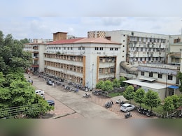 जबलपुर में रैगिंग के दोषी MBBS के 8 सीनियर्स पर सख्त एक्शन ! 6 माह के लिए निलंबित, एंट्री पर भी बैन