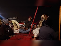 मोहब्बत में दगा की थी सो काफिर थे...आधी रात जब गंगा घाट पर गूंजा दर्द भरा नगमा