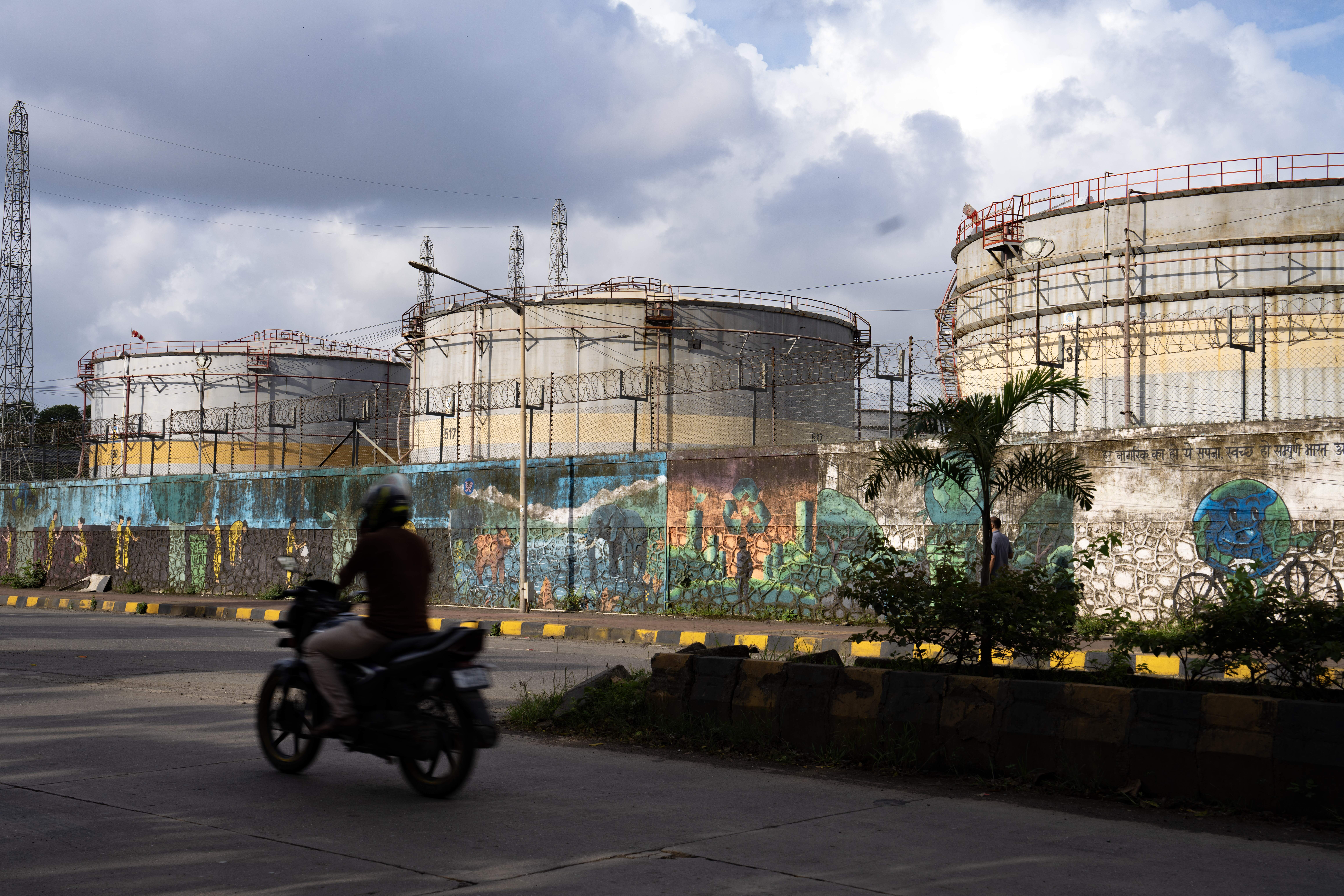 Russia Oil's Unexpected Staying Power In India Extends Into 2026