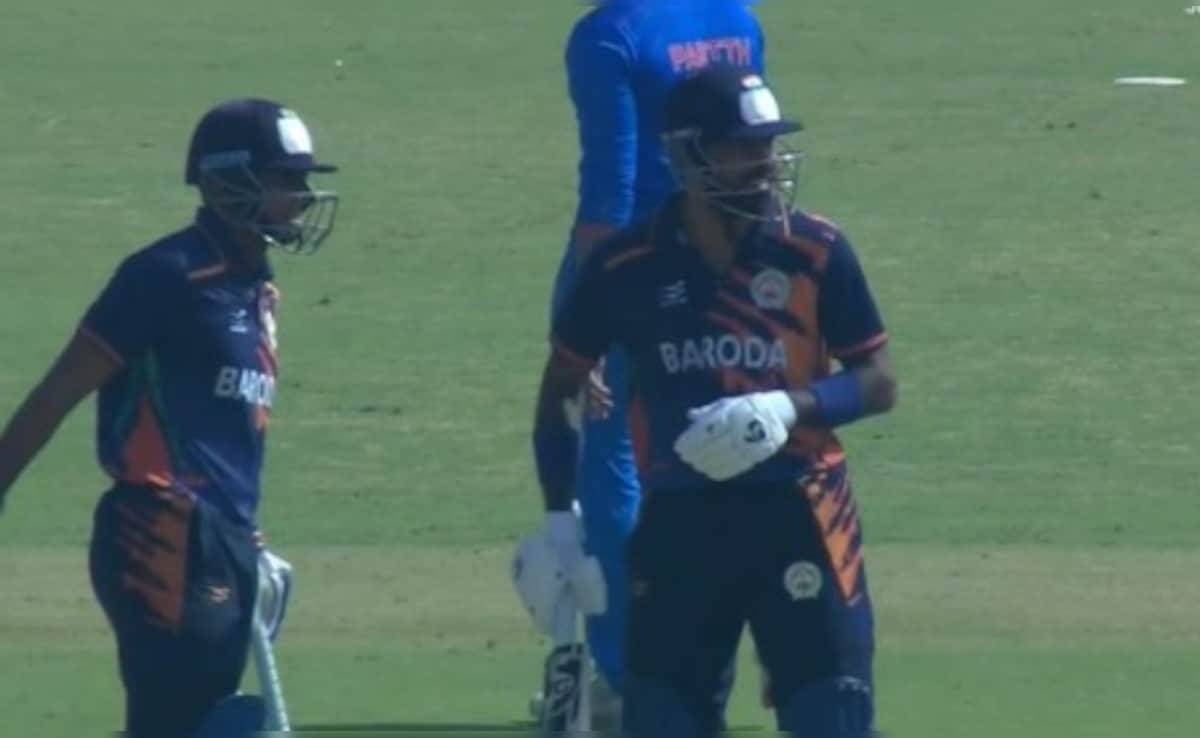 Vijay Hazare Trophy 2025-26 LIVE Score: 6,6,6,6,6,4,  हार्दिक पंड्या का तूफानी शतक, एक ही ओवर में ठोके लगातार 5 छक्के