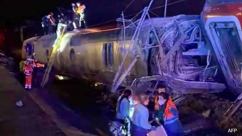 2 High-Speed Trains Collide In "Extremely Strange" Crash In Spain, 21 Dead