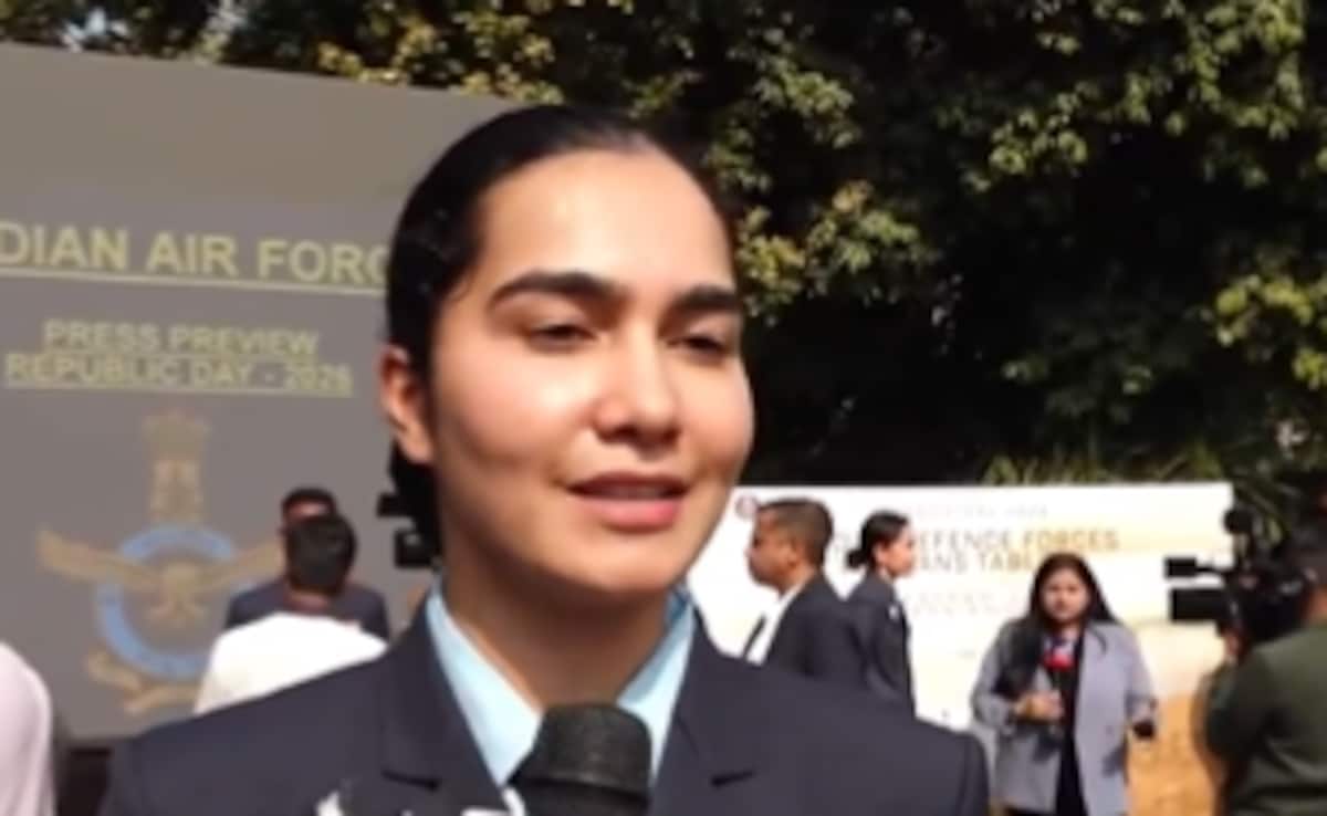 Akshita Dhankar: Woman Who Unfurled National Flag With President On Republic Day