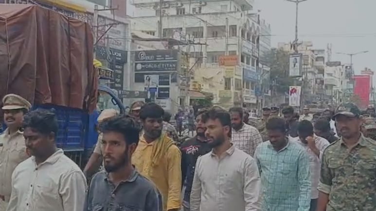 आंध्र प्रदेश में अपराधियों की निकली परेड, गुंटूर पुलिस ने दिया कड़ा संदेश