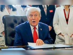 डोनाल्ड ट्रंप ने जारी की तस्वीर, खुद को बताया वेनेजुएला का कार्यवाहक राष्ट्रपति