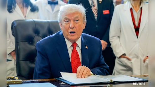 डोनाल्ड ट्रंप ने जारी की तस्वीर, खुद को बताया वेनेजुएला का कार्यवाहक राष्ट्रपति