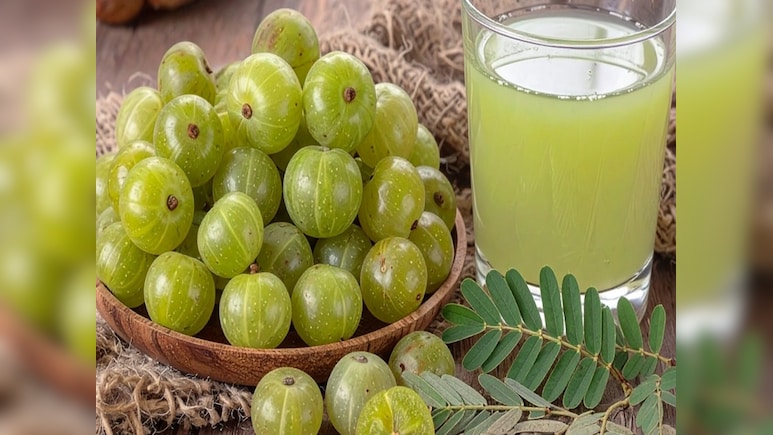 आंवला और इसका रस नहीं बल्कि आंवले के पानी में भी छिपा है कई बीमारियों का इलाज, जानिए सेवन करने के फायदे