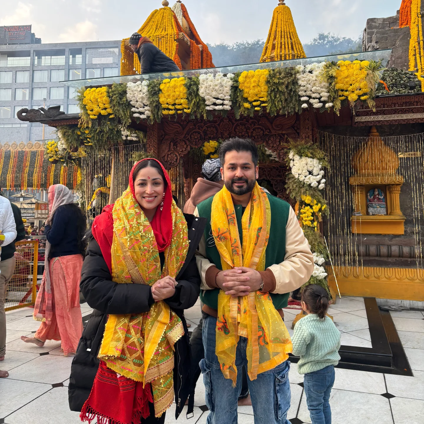 Yami Gautam And Aditya Dhar Seek Blessings At Himachal's Maa Baglamukhi Temple After <i>Dhurandhar's</i> Success