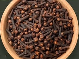 आयुर्वेद के 'अमृत': लौंग से ज्वार तक, सेहत के लिए वरदान हैं मां दुर्गा को प्रिय ये चीजें