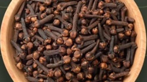 आयुर्वेद के 'अमृत': लौंग से ज्वार तक, सेहत के लिए वरदान हैं मां दुर्गा को प्रिय ये चीजें