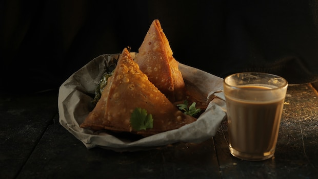 From Samosa To Khichdi: Indian Comfort Food Draws Global Crowds At Davos