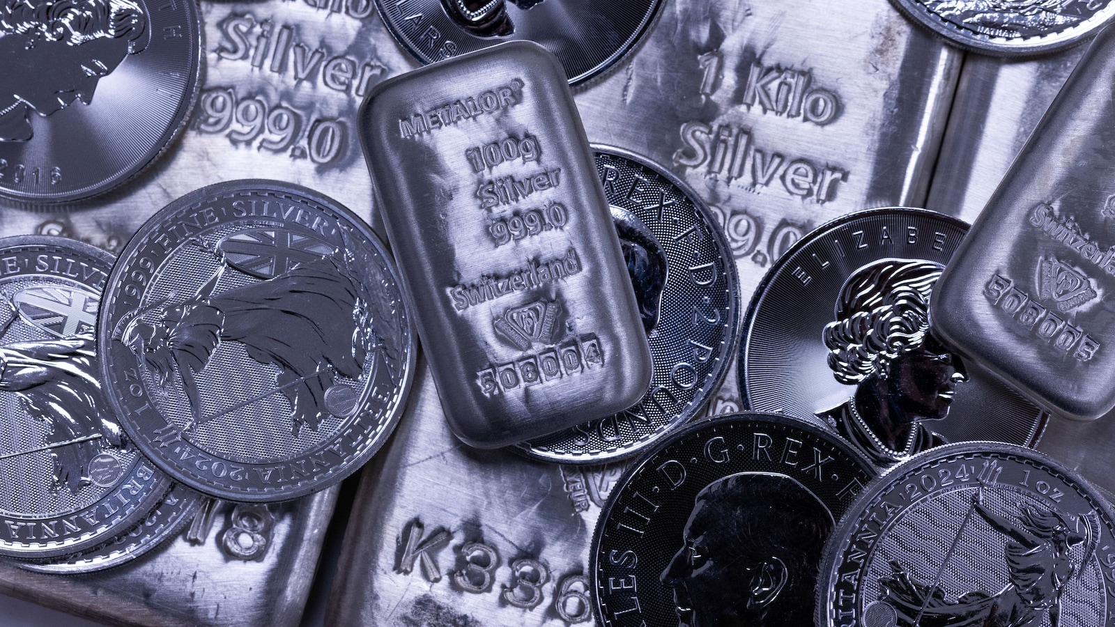 Silver ETFs Shine Up To 5% As Global Demand Soars For White Metal: Check 7 Top Performing Funds