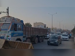 चारामा में चक्काजाम से शुरू हुआ आक्रोश, नीरज ठाकुर की मौत पर भड़के कांग्रेसी