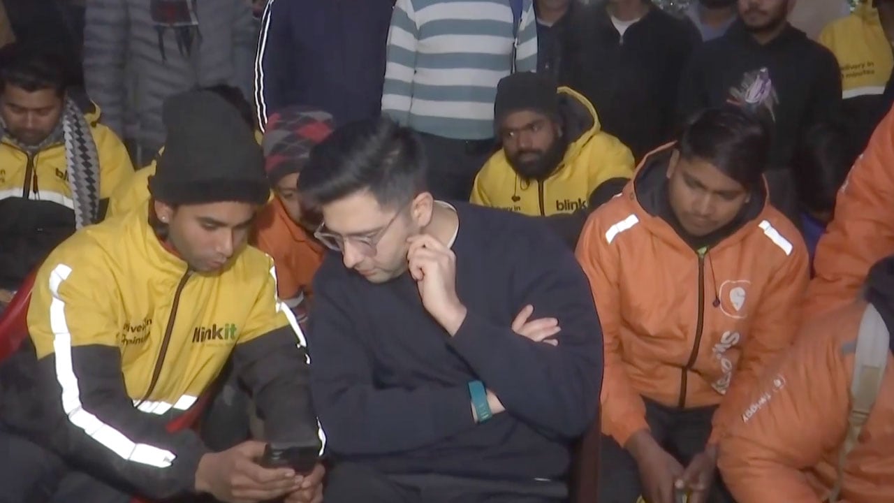 Raghav Chadha Celebrates Gig Workers' Victory, Thanks To Central Govt After End Of 10-Minute Delivery