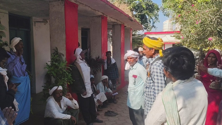 SIR Madhya Pradesh: ज़िंदा वोटरों को &lsquo;मृत&rsquo; बताकर काटे नाम! MP में आदिवासी संगठन का बड़ा खुलासा