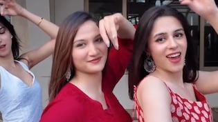 &lsquo;बोले चूड़ियां&rsquo; पर अनाया बांगर ने किया डांस, दिए ऐसे एक्सप्रेशंस लोग बोले- करीना कपूर से भी अच्छा किया