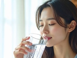 सर्दी में ठंडा पानी पीने के भी हैं फायदे, जानें क्या कहता है आयुर्वेद