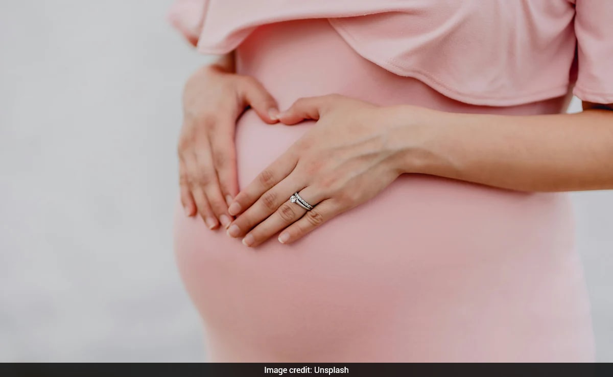 Study Finds Fetal Cells Remain in Mothers for Years