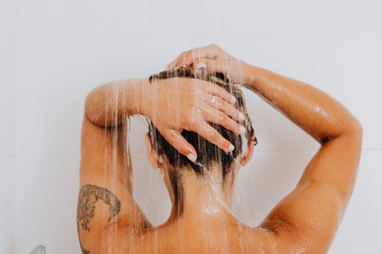 Poor Digestion To Bloating: Nutritionist Explains What Happens When You Shower Right After Eating