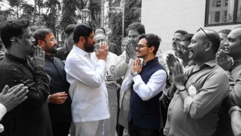 Thane News: शिंदेंच्या ठाण्यात नरेश म्हस्केंना धक्का! तिकीट नाकारताच 'हट्टी मुलाच्या 'पोस्टनं वातावरण तापलं