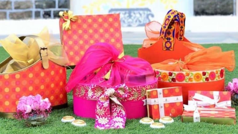 Marriage Gifts Items: शादी के लिए कम बजट में सबसे अच्छे गिफ्ट आइटम, 500 रुपये में दें ये शानदार गिफ्ट, देखकर दूल्हा-दुल्हन भी दिल होगा खुश