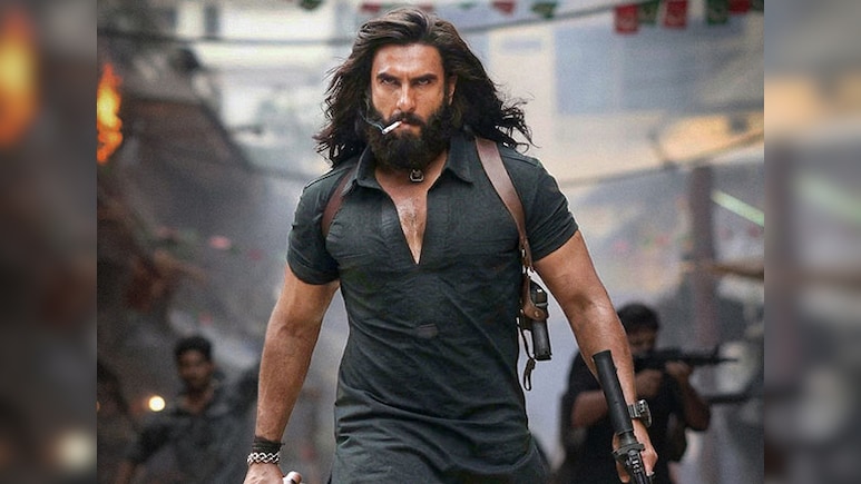 <i>Dhurandhar</i> Box Office Collection Day 32: Ranveer Singh Film Earns Rs 5.40 Crore, Miles Ahead Of <i>Ikkis</i>