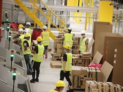 UK में Amazon के वेयरहाउस में फैली TB की बीमारी, यूनियन ने की तुरंत बंद करने की मांग