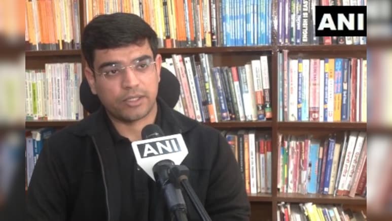 सब कुछ दिमाग में है...7 साल में दोनों हाथ खोए, फिर भी राजस्थान सिविल जज परीक्षा कर लिखी सफलता की कहानी