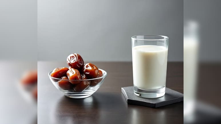 शरीर की कमजोरी दूर करने वाला आयुर्वेदिक पॉवर कॉम्बो है दूध और छुहारा