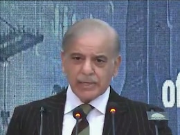 "We Go Begging, Our Heads Bow Down In Shame": Pak PM's Big Admission