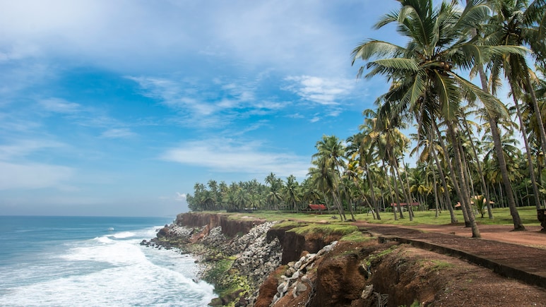 How To Explore Varkala Under Rs 30,000: A Budget Guide For Beach Lovers