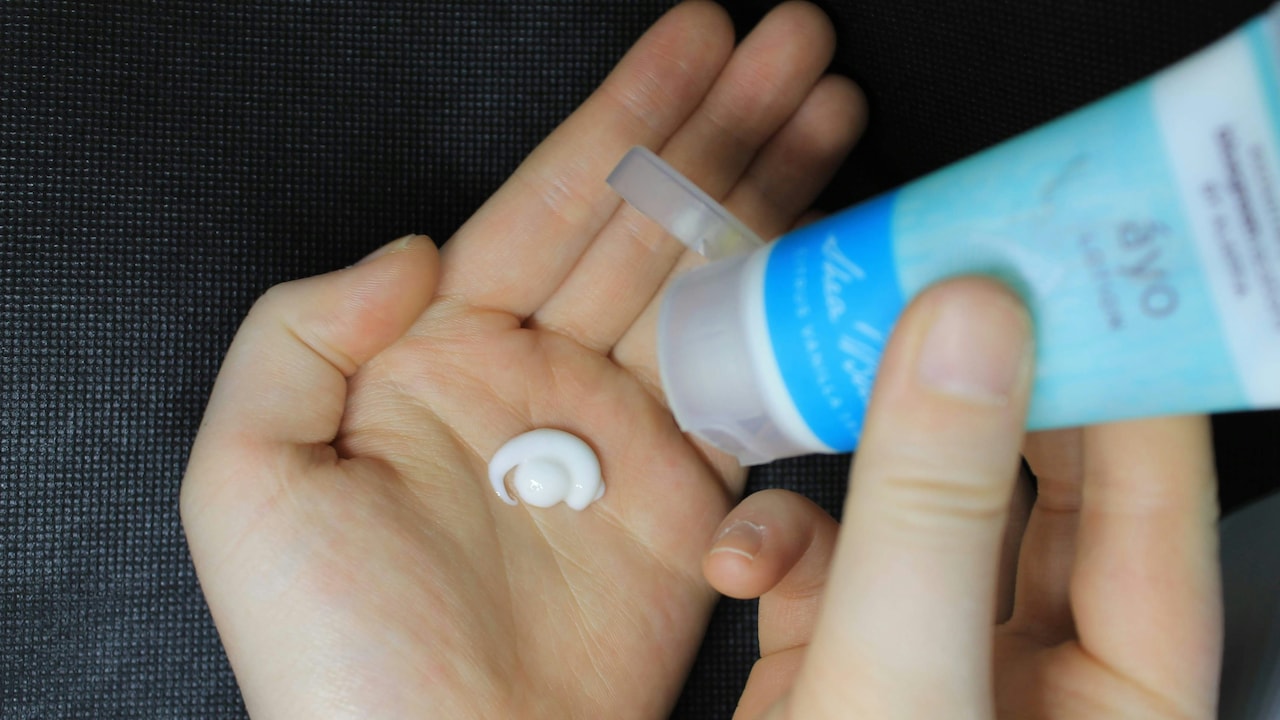 5 Best Daily Moisturisers Under ₹800, from Nivea, Cetaphil to Neutrogena, For Long-Lasting Hydration.