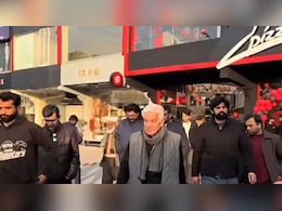 पूरे पाकिस्तान से ज्यादा पिज्जा हट स्टोर अकेले दिल्ली में, फर्जी आउटलेट का उद्घाटन कर बैठे पाक रक्षा मंत्री