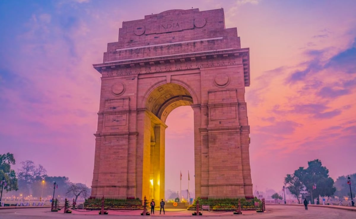 Tired Of The US, American Man Considers Moving To Delhi: 'Love Indian Food, Women'