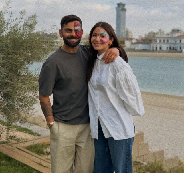 विराट कोहली ने नए साल पर अनुष्का शर्मा के साथ पोस्ट की फोटो, कहा- मेरी जिंदगी की रोशनी