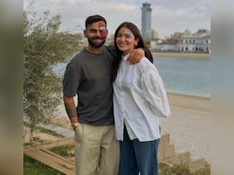 विराट कोहली ने नए साल पर अनुष्का शर्मा के साथ पोस्ट की फोटो, कहा- मेरी जिंदगी की रोशनी