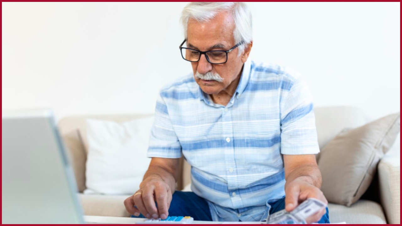 रिटायरमेंट के बाद नहीं होगी पैसों की कोई टेंशन! घर बैठे हर महीने होगी एक जॉब जितनी कमाई, जानें Post Office की ये कमाल की स्कीम