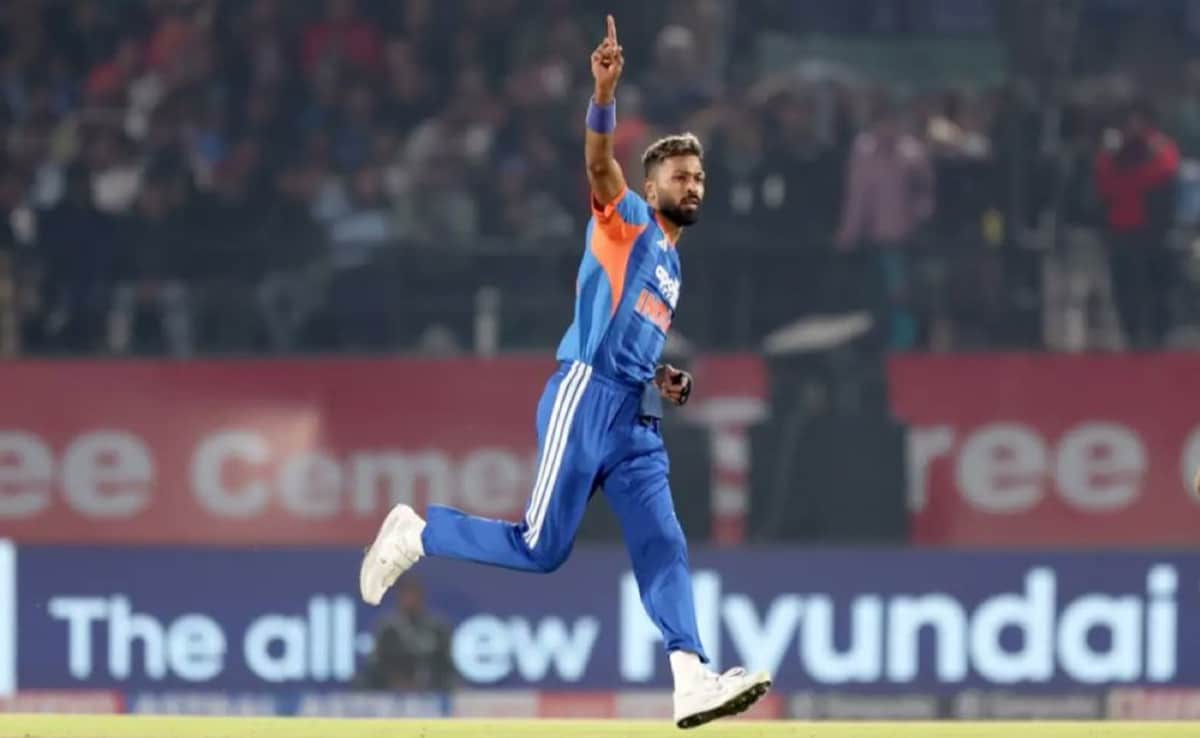 India vs New Zealand LIVE Score, 3rd T20I: After Superhuman Catch, Hardik Pandya Makes Instant Impact With Ball; NZ 2 Down